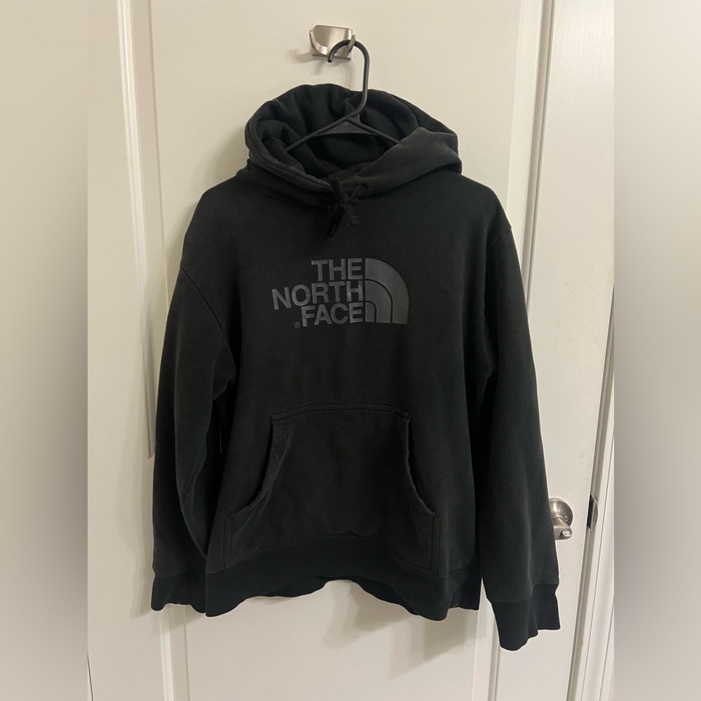 Men’s Large North Face Hoodie in Black